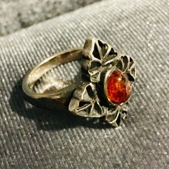 Ring - Picture 2 of 4